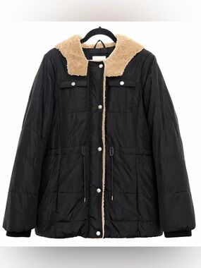 Levi’s Men’s Black Hooded Puffer Jacket with Faux Fur Collar Medium